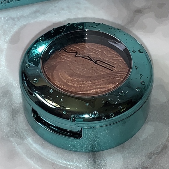 LORELEI Alluring Aquatic Extra Dimension Eyeshadow Collection MAC - Picture 6 of 16